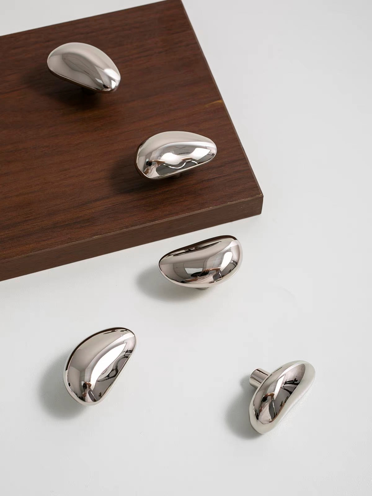 Pebble Shape Titanium Silver Cabinet Knob – Lave Studio