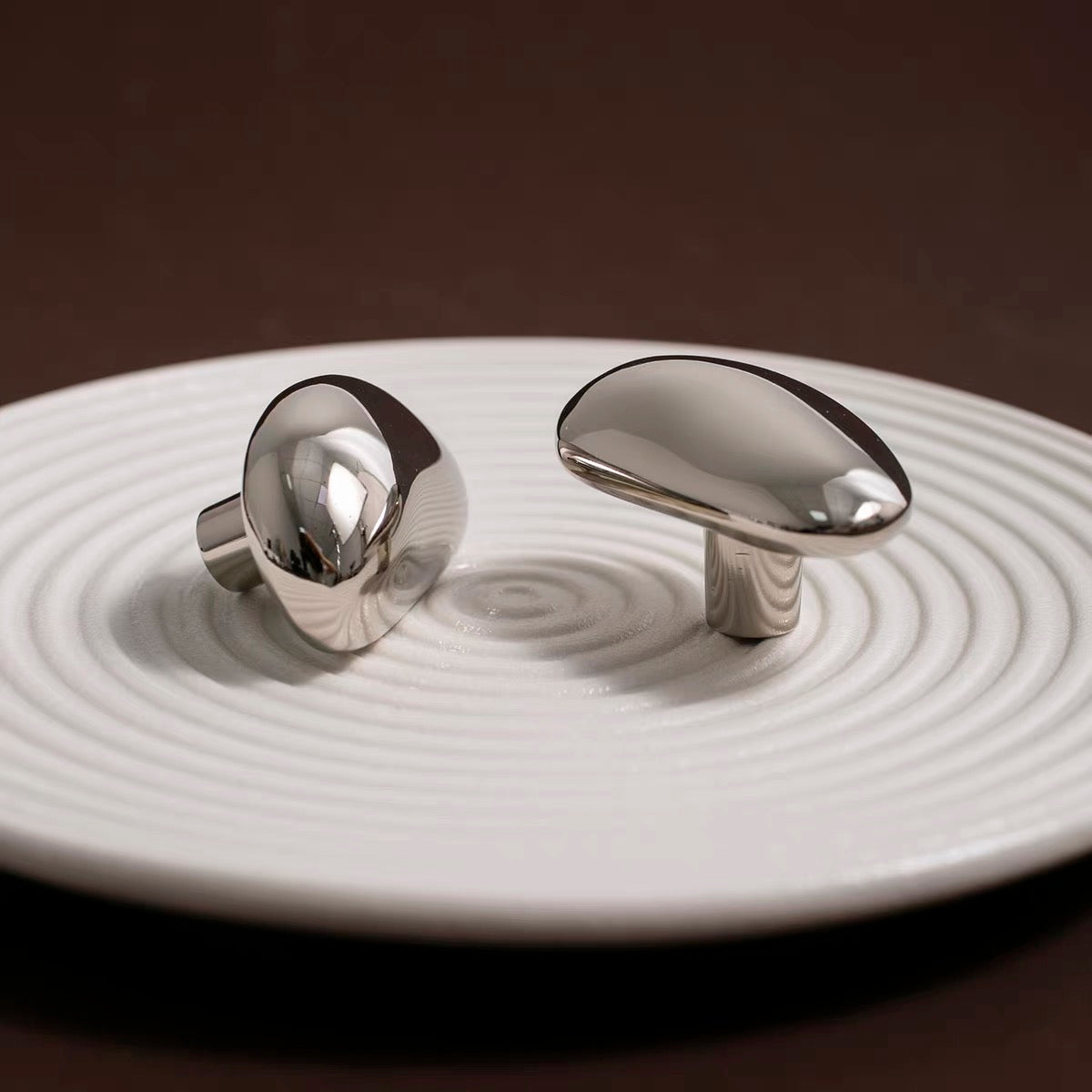 Pebble Shape Titanium Silver Cabinet Knob – Lave Studio